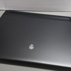 에일리언웨어 m18 r1 노트북 판매합니다. 컴플리트 커버