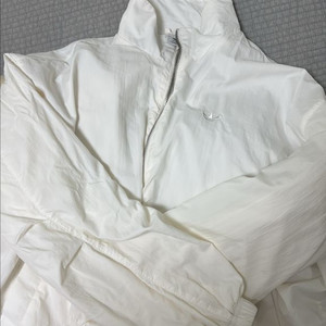 아디다스 빈티지 바람막이 흰 S