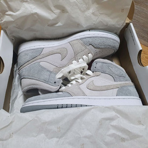 에어 조던 1 미드 SE 파티클 그레이 235 새상품