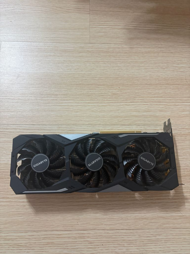 기가바이트 RTX2070 super 8G 3팬 그래픽 카드--0