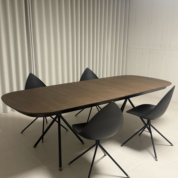 보컨셉 오타와 테이블 + 체어 4개--1