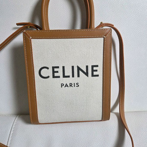 (새상품) 셀린 트리옴프 캔버스 핸드백