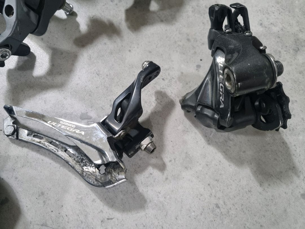 시마노 울테그라 11단 로드용 풀 그룹셋 이미지