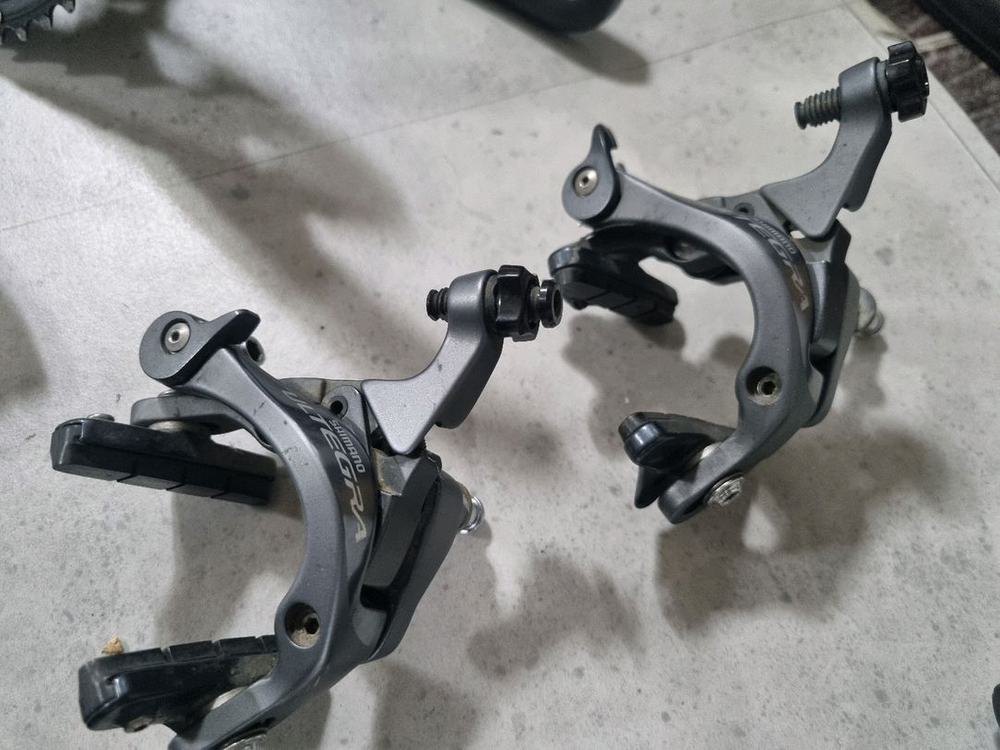 시마노 울테그라 11단 로드용 풀 그룹셋 이미지