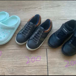 새상품. 200. 210 운동화. 단화.크록스 .샌들~
