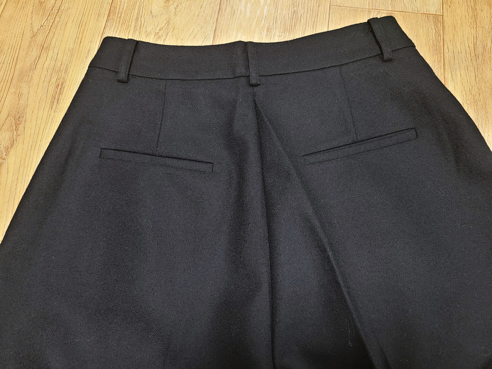 블러썸에이치컴퍼니(BLOSSOM) 블랙 하이웨스트 울 와이드슬랙스 55 새상품--8