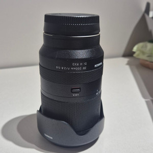 탐론 28-200mm F 2.8-5.6 Di III RXD 소니용 팝니다!