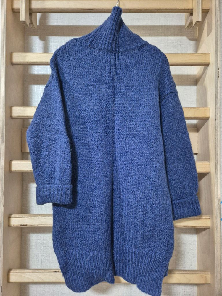 4CUS 여성 블루니트(55-66사이즈)가격내림--1