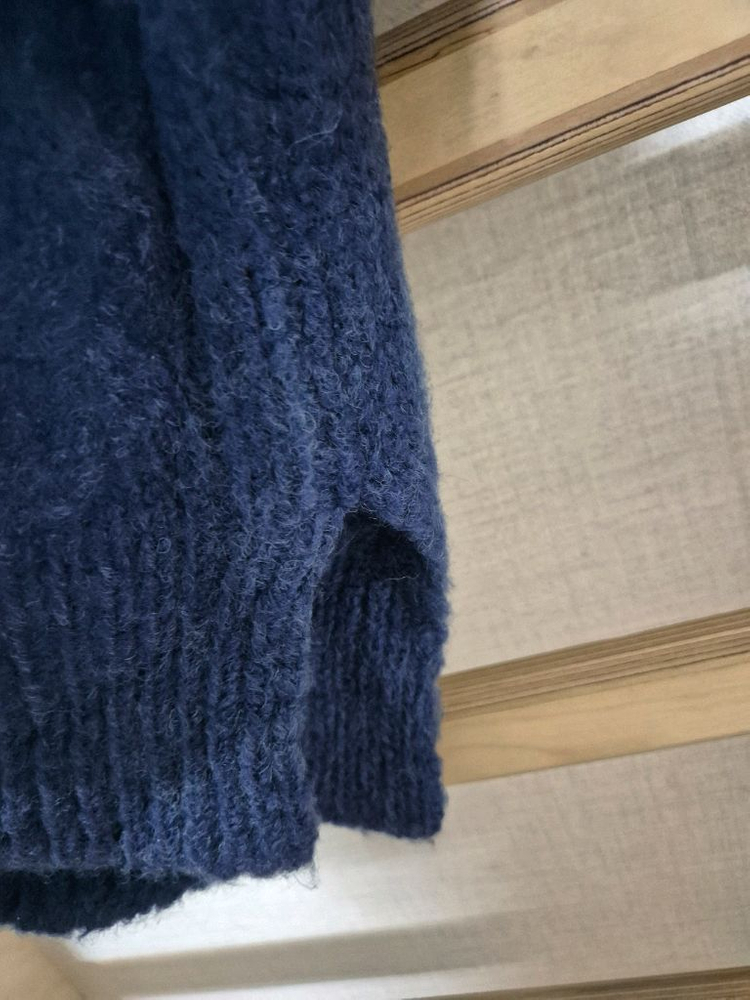 4CUS 여성 블루니트(55-66사이즈)가격내림--3