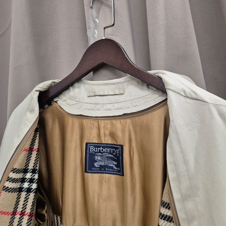 버버리 빈티지 트렌치 코트 52--4
