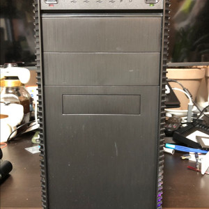 게임 또는 사무용 컴퓨터 판매합니다.