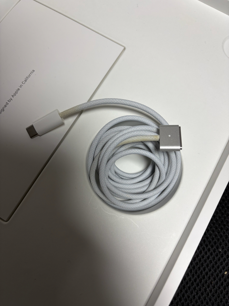 맥북에어 M2 실버 13인치 8GB/256GB--6