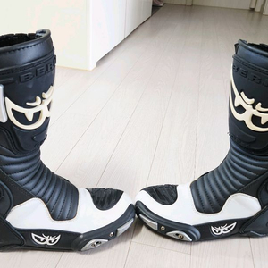 베릭 (BERIK)바이크 부츠 41사이즈260정도