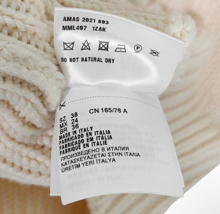 [38] 미우미우 여성 헤비 울 케이블 M로고 크루넥 니트 스웨터 화이트--9