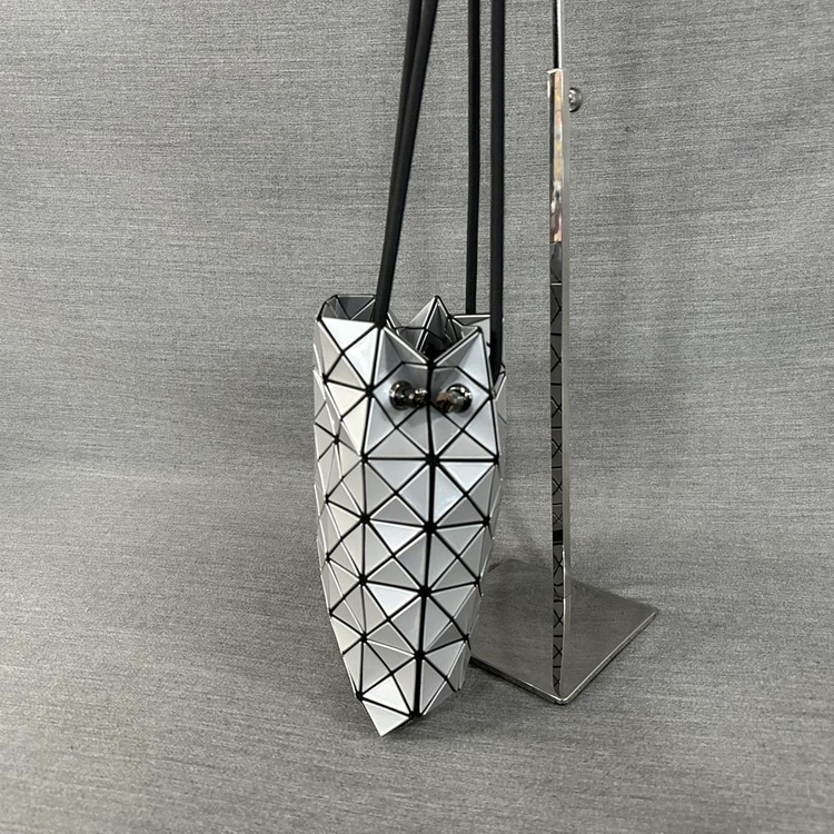 바오바오 이세이 미야케 링백 실버색상/새상품수준/X5--1