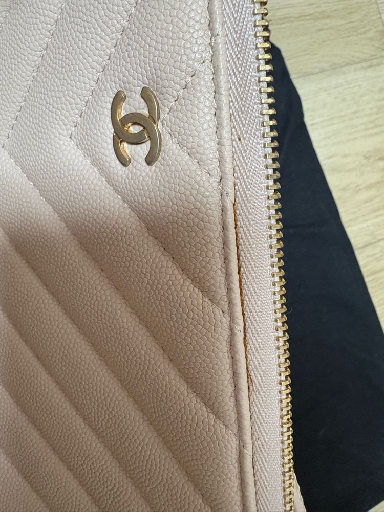 샤넬 쉐브론 뉴미듐 클러치 (캐비어, 베이지)--7