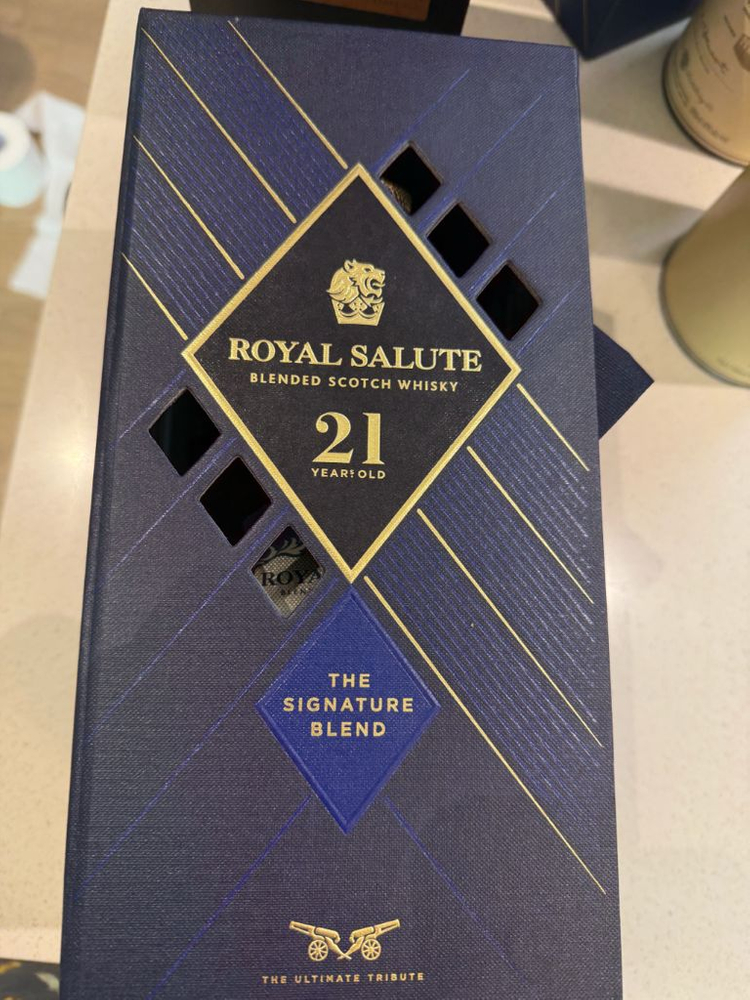 발렌30년, royal 21년, 발베니공병+케이스 이미지