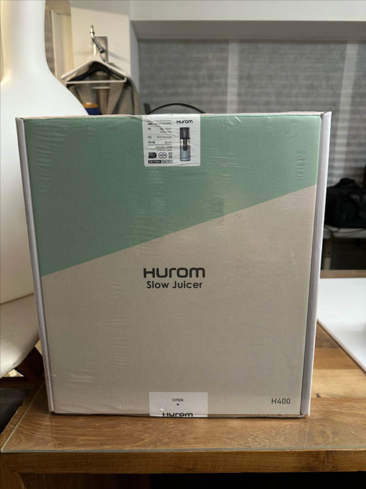 휴롬 착즙기 H400 웜화이트/머디스카이 미개봉 비닐째 새제품--1