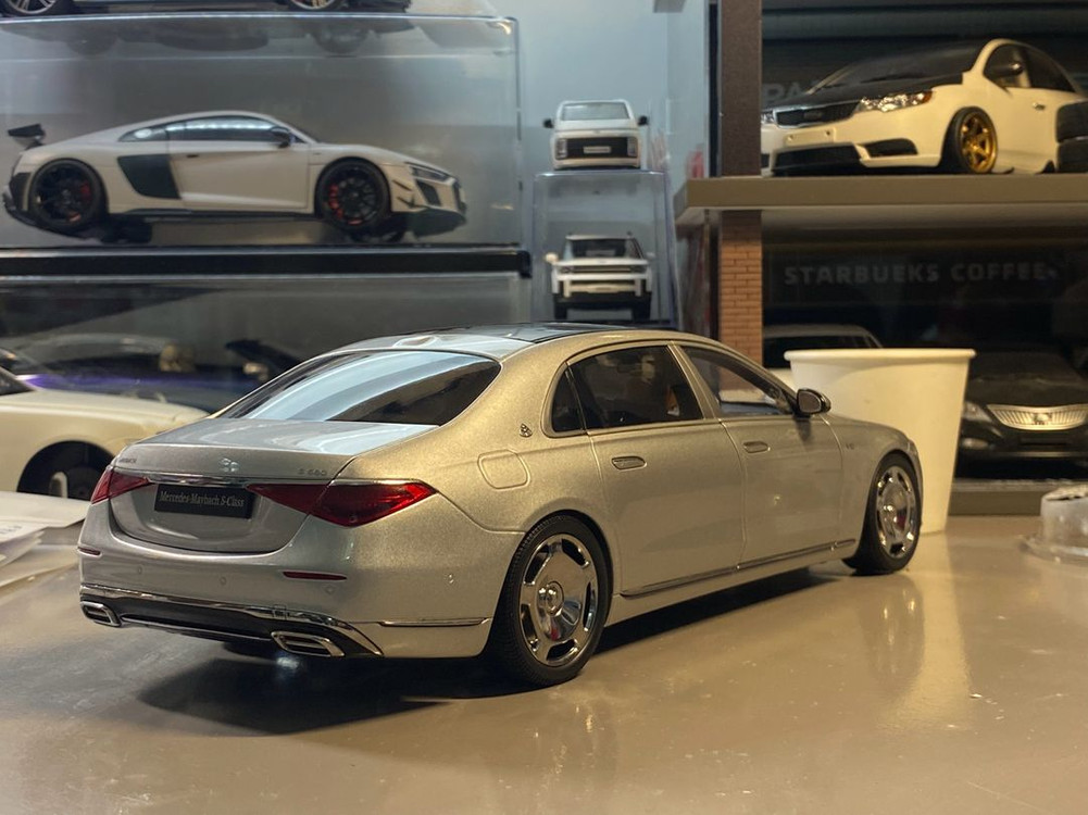 1:18 올모스트리얼 마이바흐 s680 (w223)--4
