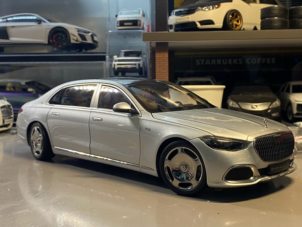 1:18 올모스트리얼 마이바흐 s680 (w223)--5