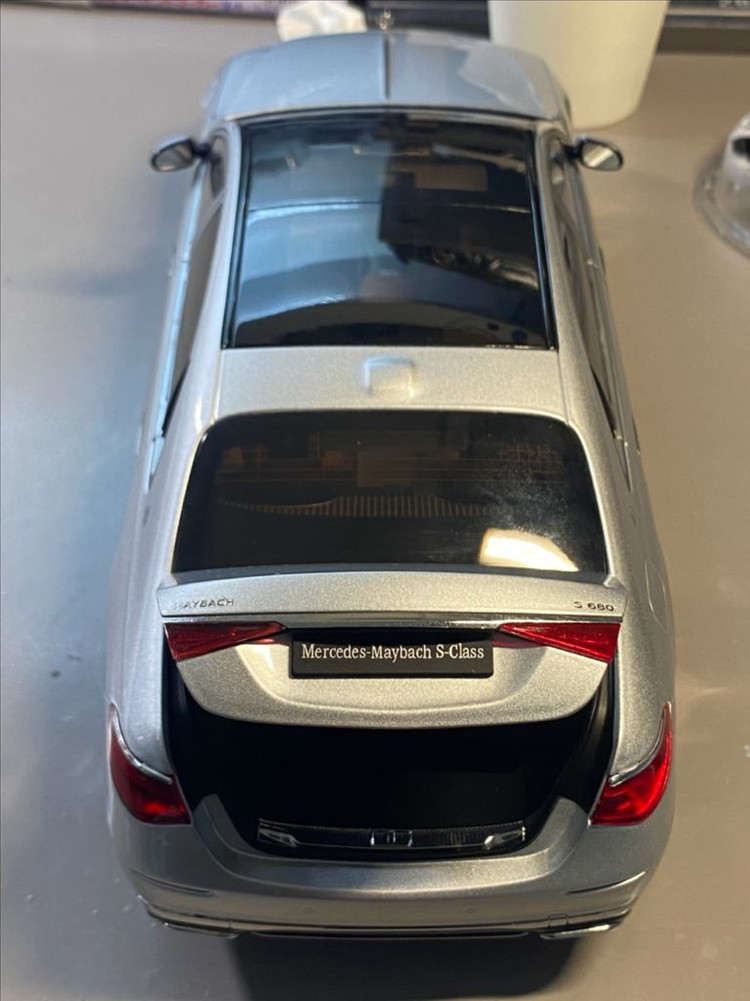 1:18 올모스트리얼 마이바흐 s680 (w223)--6