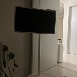 LG 스탠바이미2 팝니다 거의새것!