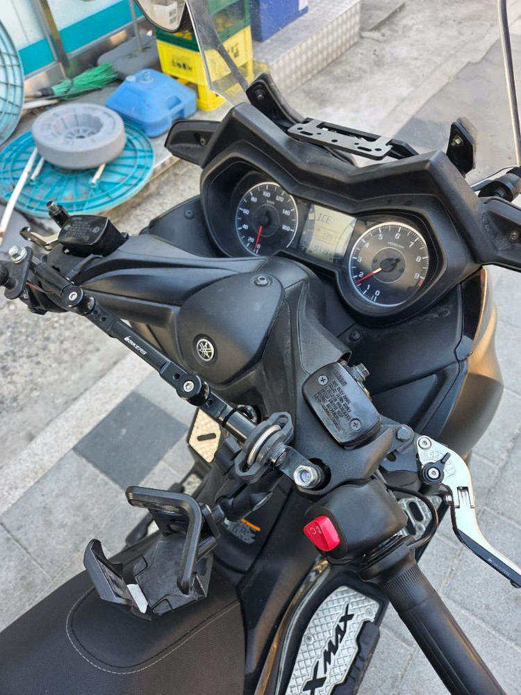 22년식 2채널 블랙박스 엑스맥스300 팝니다--7