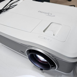 옵토마 EH515 중고빔프로젝터 5500안시 풀HD