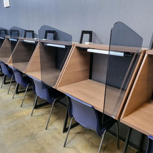 1인독서실 시디즈책상