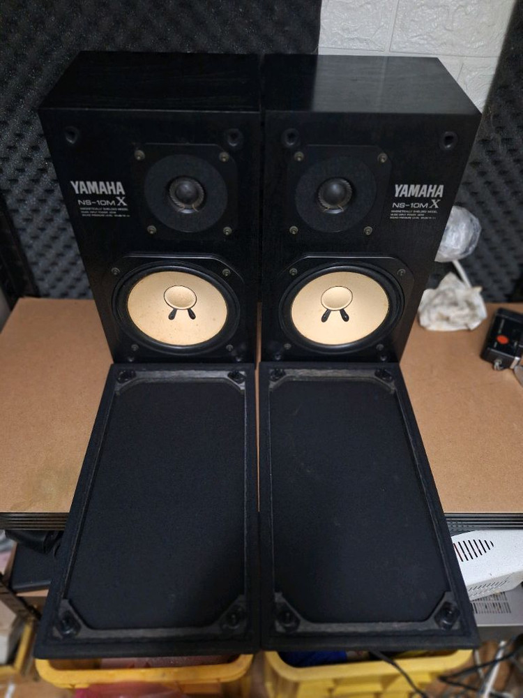 야마하 NS-10MX 모니터링 스피커 오디오 명기 빈티지 레트로 앤틱 인테리어 스튜디오 카페 가게 매장 하이파이 이미지
