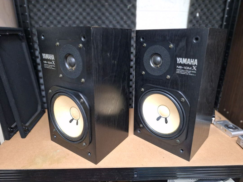 야마하 NS-10MX 모니터링 스피커 오디오 명기 빈티지 레트로 앤틱 인테리어 스튜디오 카페 가게 매장 하이파이 이미지