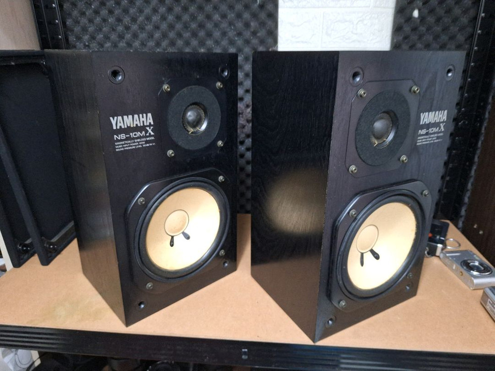 야마하 NS-10MX 모니터링 스피커 오디오 명기 빈티지 레트로 앤틱 인테리어 스튜디오 카페 가게 매장 하이파이 이미지