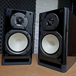 온쿄 ONKYO D-NX10 피아노 마감 북쉘프 스피커 1조 빈티지 레트로 앤틱 가게 매장 카페 오디오 인테리어