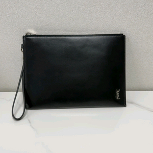 생로랑 레더 클러치백 은장