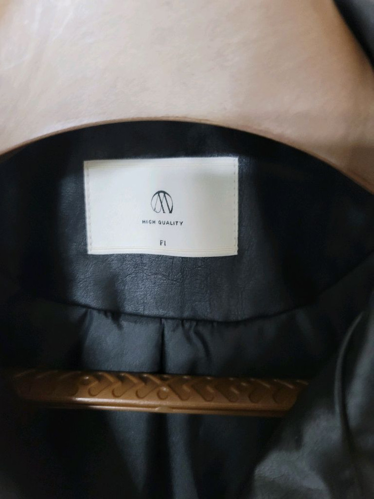 벨티트 인조가죽 자켓 100정사이즈 상태극상--3