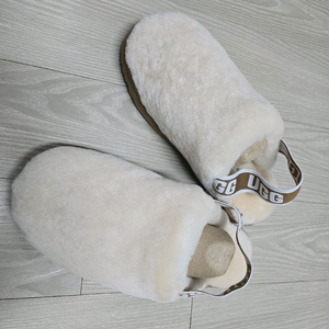 어그 38사이즈 새상품