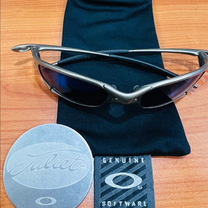 오클리 엑스메탈 줄리엣 티타늄 선글라스