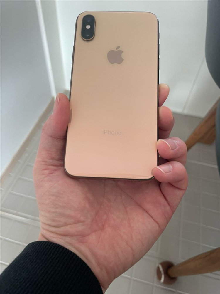아이폰 xs 256 골드--1