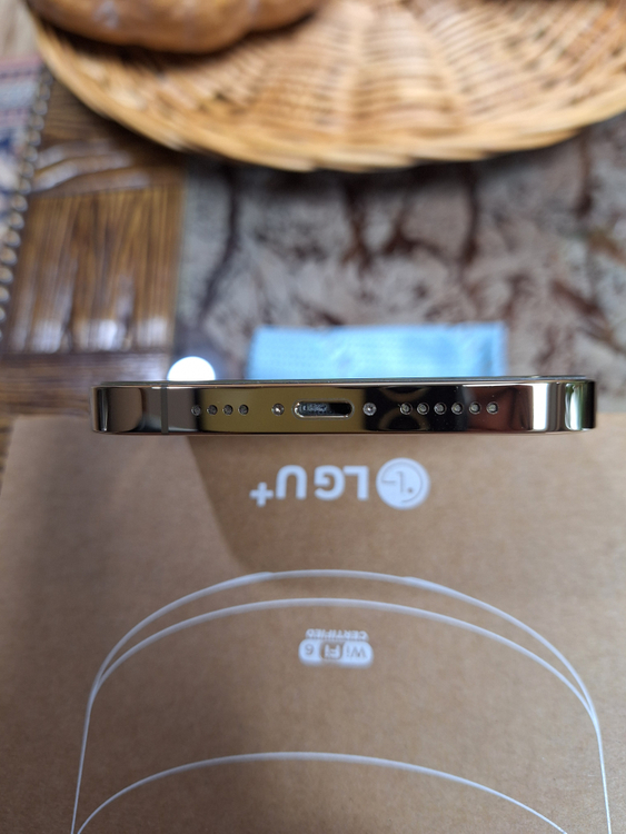 아이폰 12 프로 맥스 128GB 골드 판매 직거래 또는 택배--2