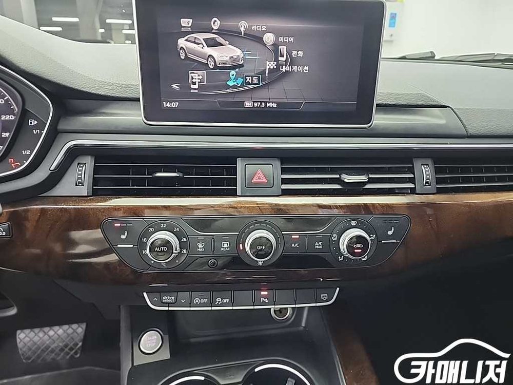 [아우디]A4 (B9) 45 TFSI 콰트로 프리미엄 #2026년특가--9