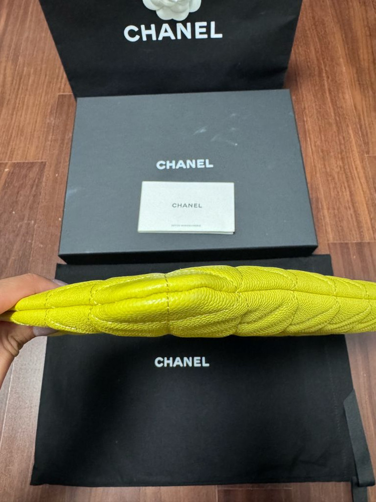 샤넬 클래식 클러치 미듐--3