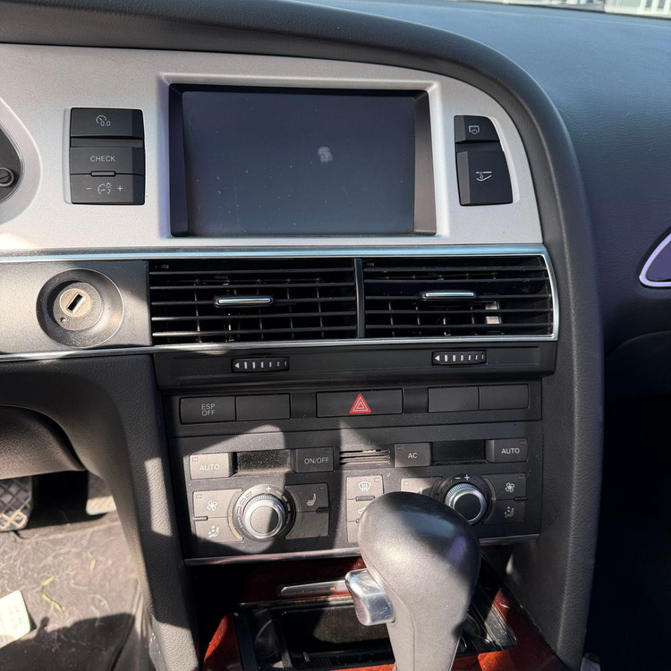 [ 아우디 A6 C6 ] 실내 or 전장 및 외장 부품 판매 합니다 이미지