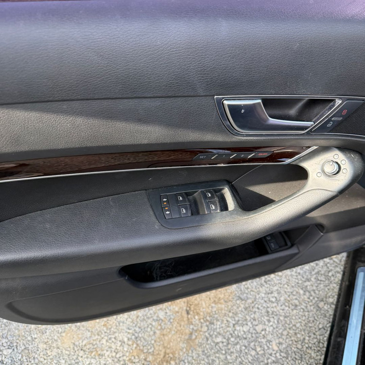 [ 아우디 A6 C6 ] 실내 or 전장 및 외장 부품 판매 합니다 이미지