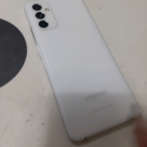 갤럭시퀀텀2 아주 깨끗해요 이미지