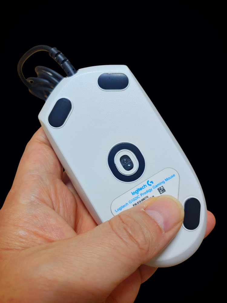 로지텍 G102 프로디지 1세대 게이밍 마우스 화이트--1