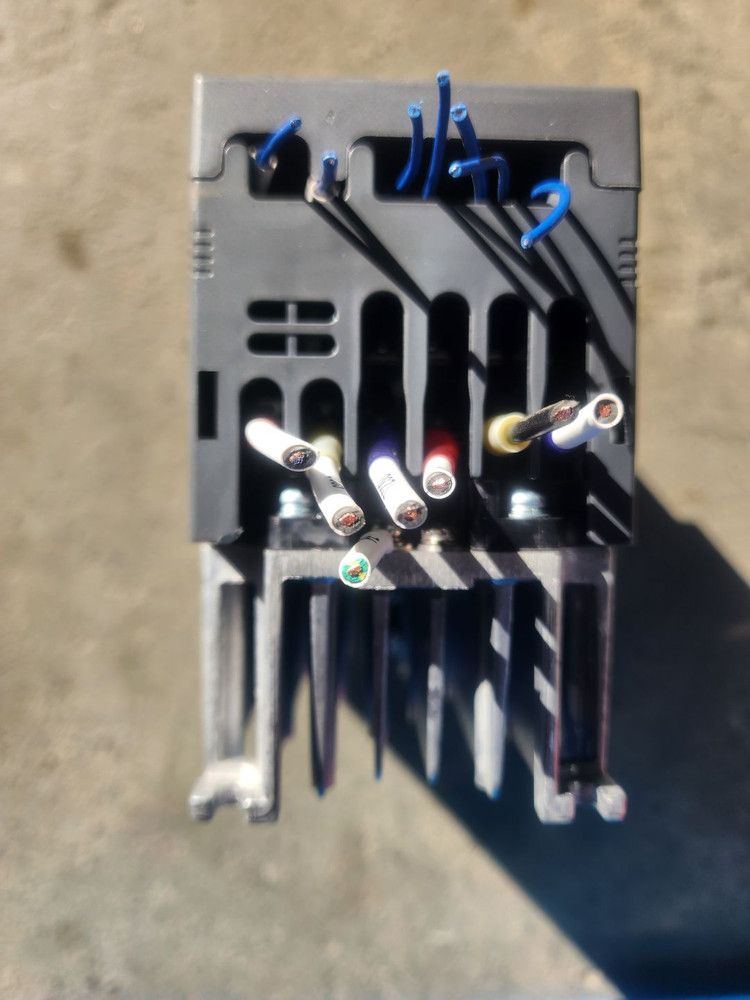 미쯔비시 범용인버터 FR-E720-0.4K-EA--1