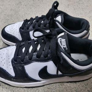 나이키 덩크 로우 범고래 외 235mm