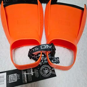 DMC 리펠로 오리발 숏핀 s 사이즈 새상품 팝니다.