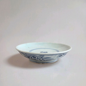 고미술품 조선시대 관요사기 백자청화보상당초문상실명접시