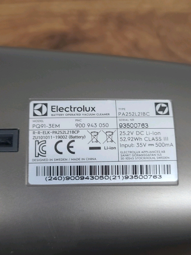 일렉트로룩스 무선청소기 PQ91-30EM(A급,삼성배터리교체>1시간32분연속작동,전체Cleaning완)--7